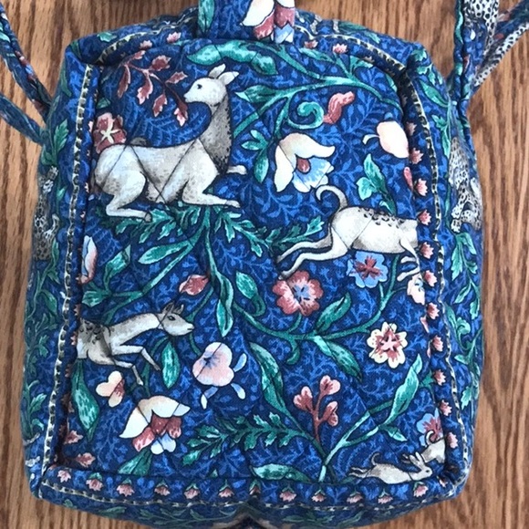 Vera Bradley Classic 100 Handbag in Animal Kingdom - Like New! - Picture 7 of 13
